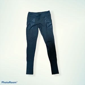 Ivivva warm leggings w/ pockets!!